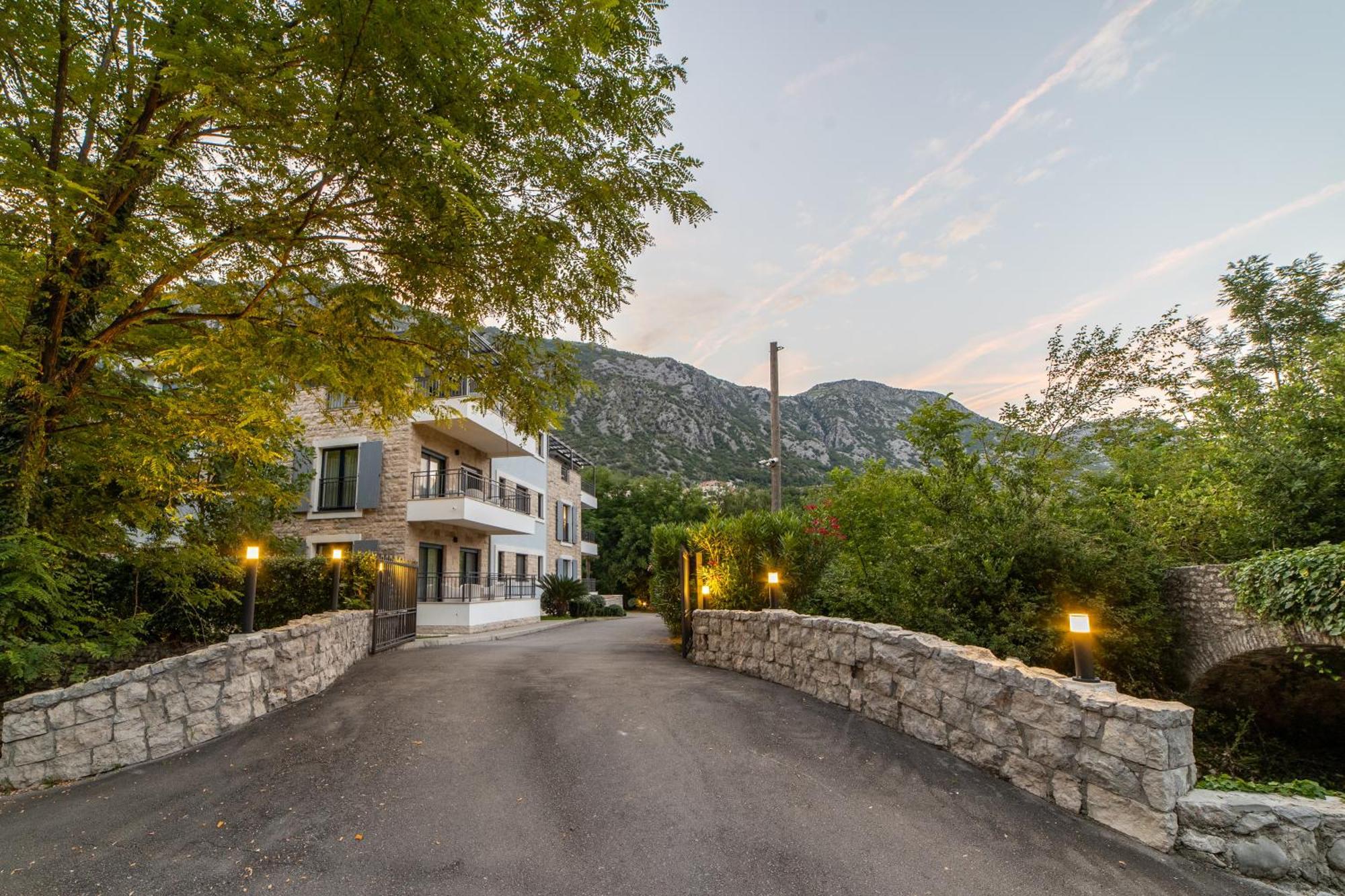 Green Bay Apartments Morinj Kotor Eksteriør bilde